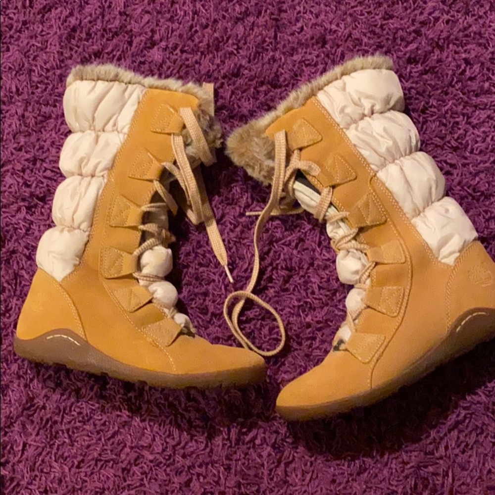 Womens Timberlands size 6
